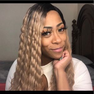 😍 Zury Sis Crimp 22” Synthetic Wig